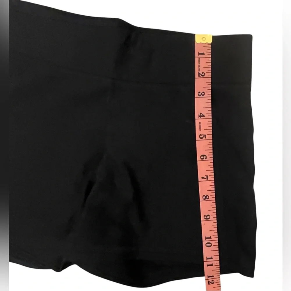 Under Armour Black Athletic Compression Shorts